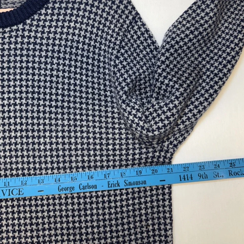 J.Crew Mens Houndstooth Crewneck Sweater Navy Blue Gray Lambswool Blend Size M